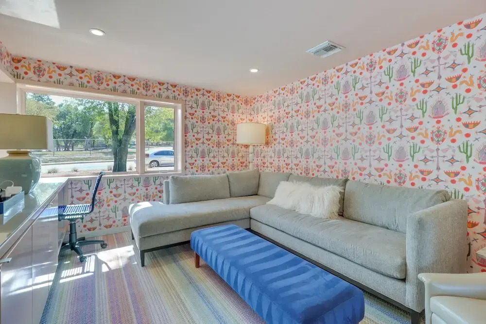 Modern Austin Home w/ Yard ~ 1 Mi From Acl!