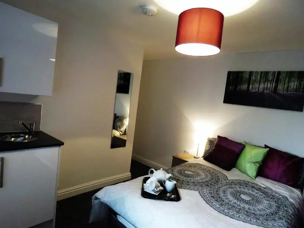 StayNEC Moat House Birmingham - For Company, Contractor and Leisure Stays - NEC, HS2, JLR, Airport