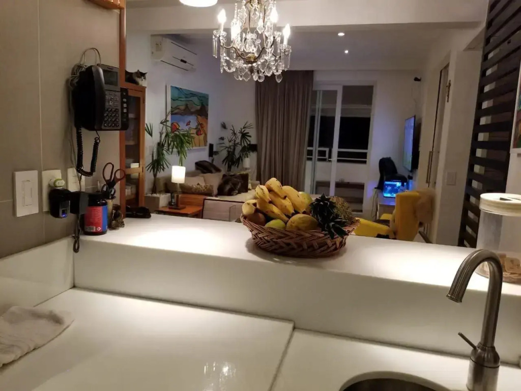 Top floor with balcony in Copacabana