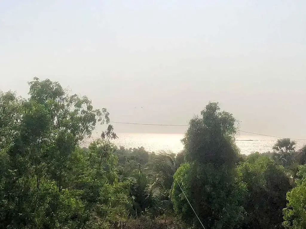Oceanfront 4 bed private pool Gorai beach villa near Mumbai