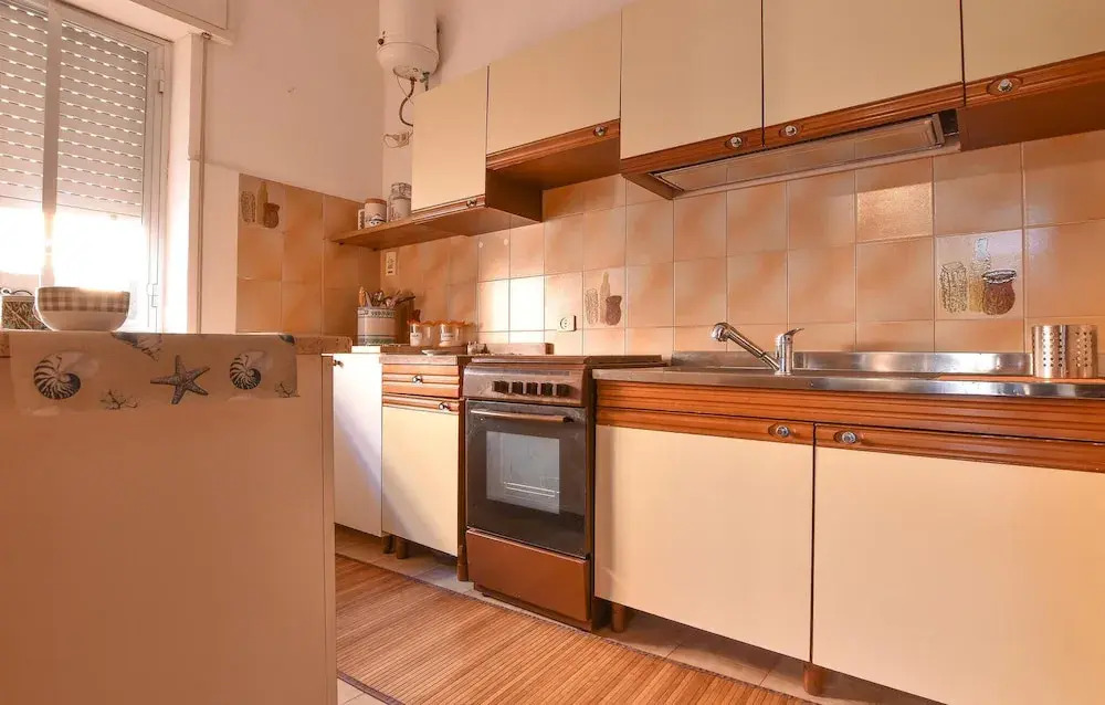 Beautiful Home in Alcamo With Wifi and 3 Bedrooms