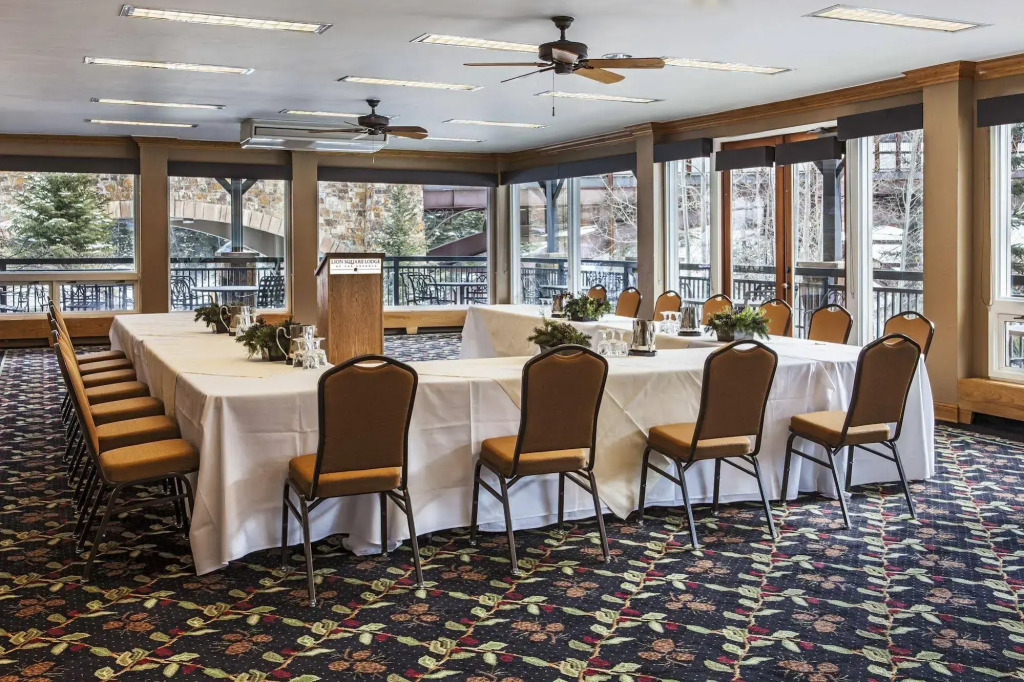 Lion Square Lodge