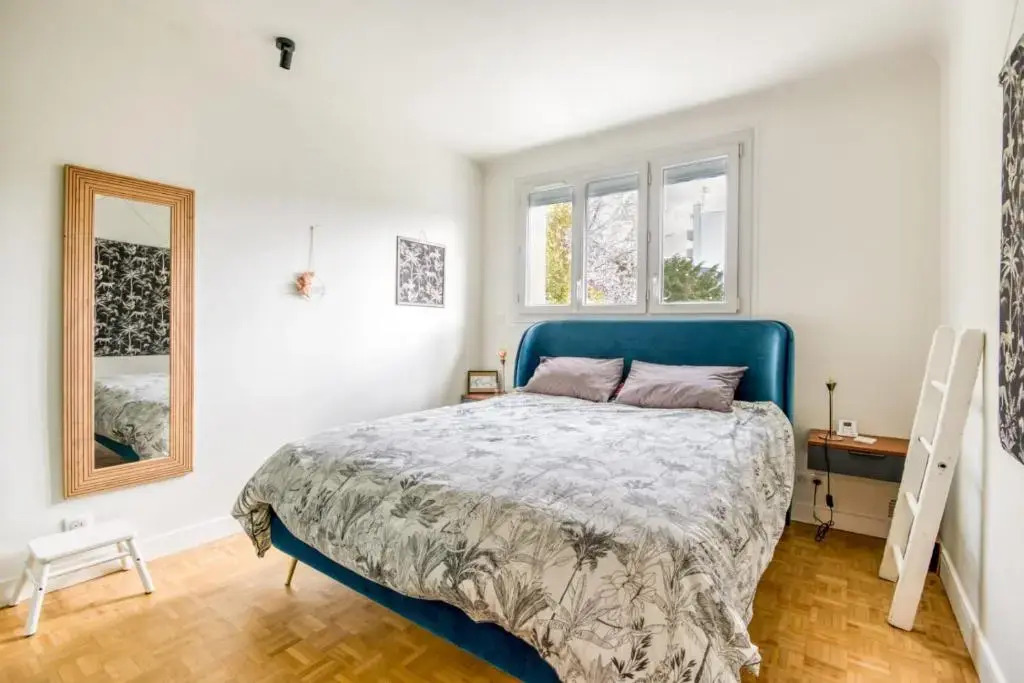 Bel appartement renove et son jardin