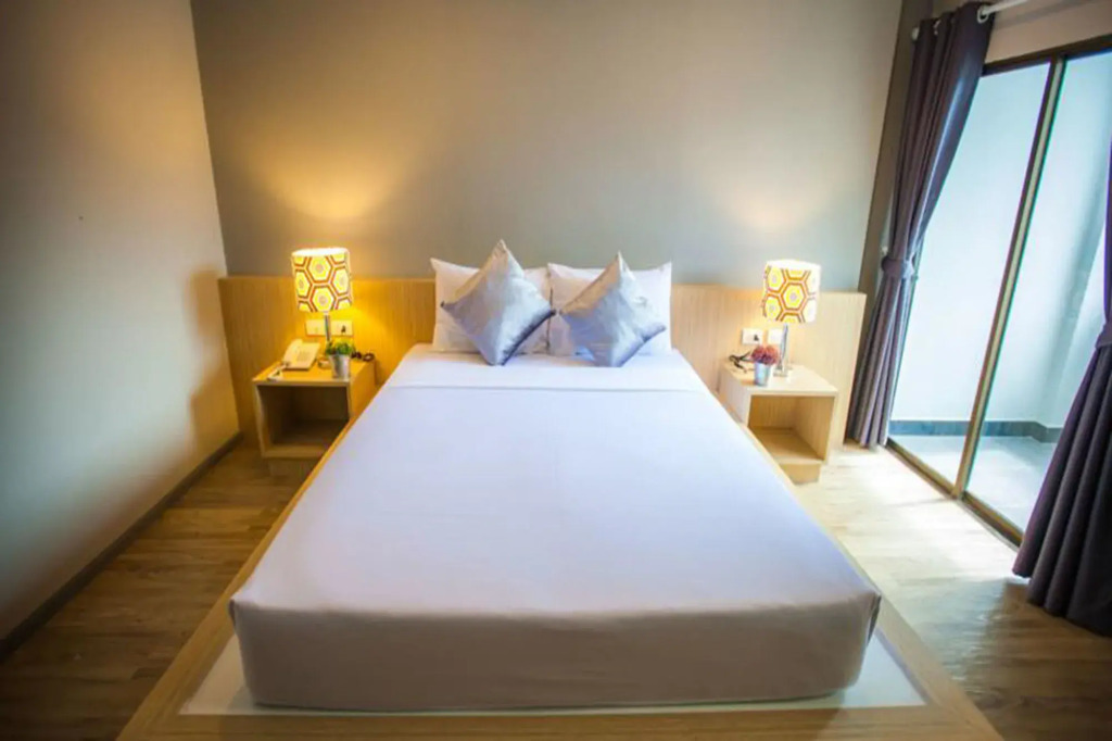 Klaang Muang Hotel