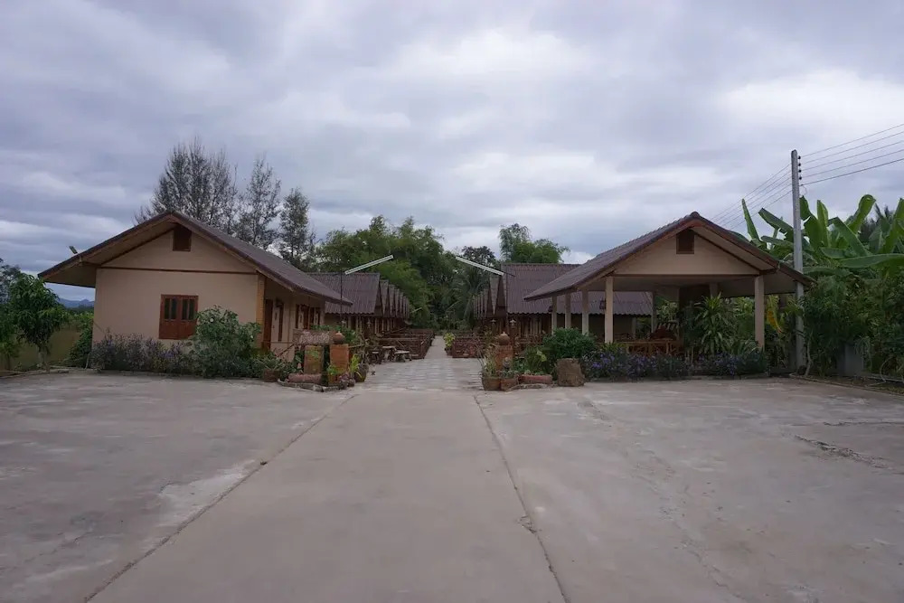 Ruean Bua Resort