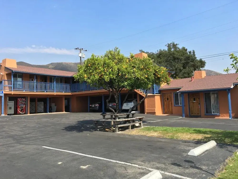 Los Padres Inn