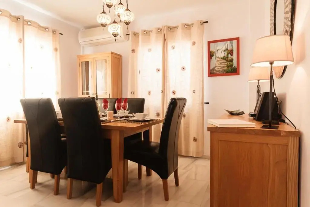 VILLA EL PASO con piscina privada climatizada