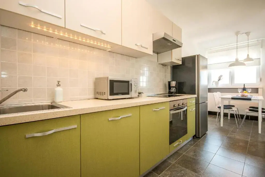 Hendrix Bridge Apartment