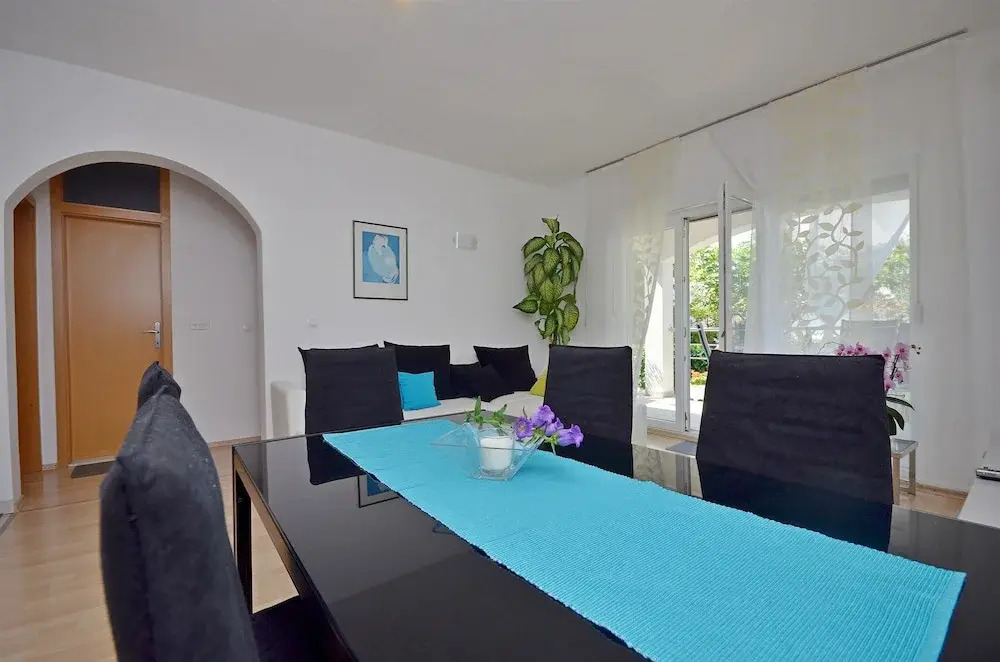 Apartment Radenka