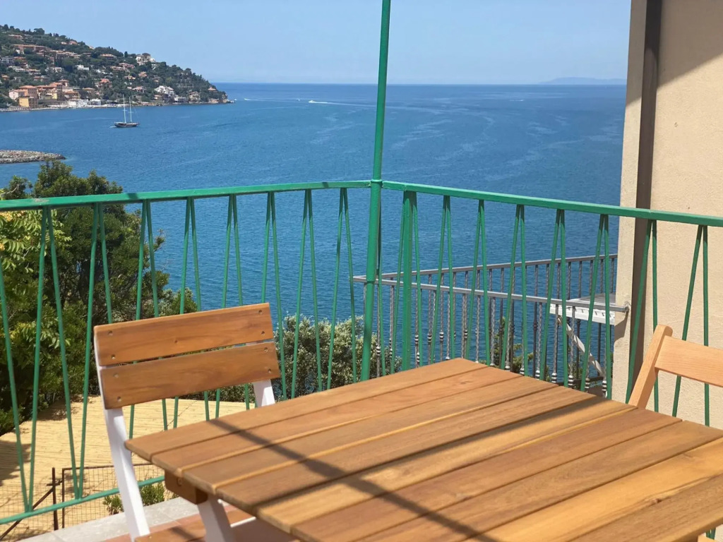 Apartment with beautiful sea view-La casa del'Artista