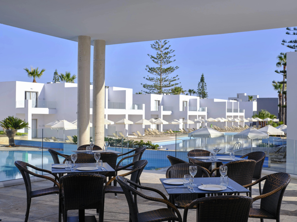 Курортный Отель Panthea Resort