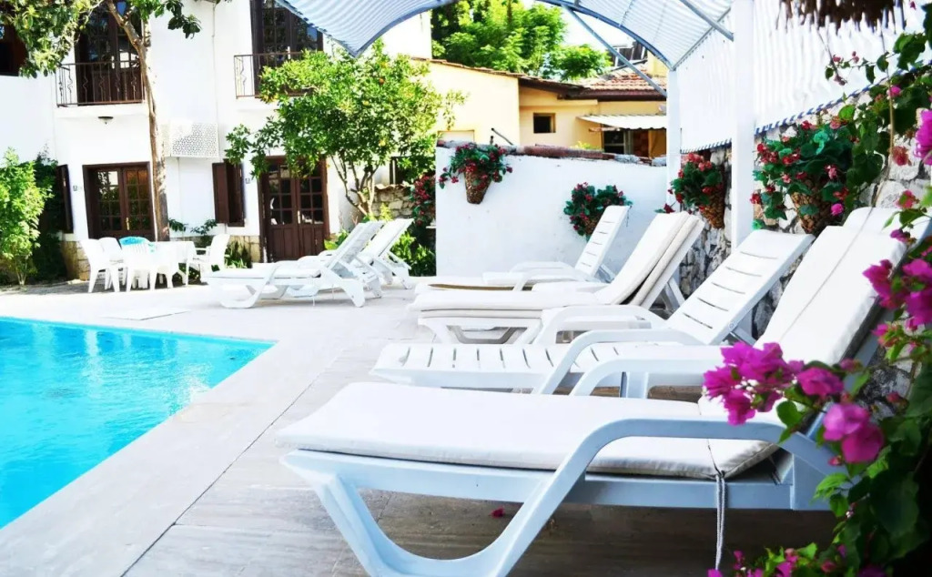 Oskay Hotel