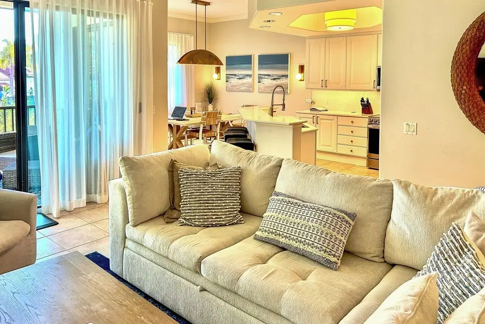 Luxe Naples Bay Resort Condo: Near Fifth Ave!