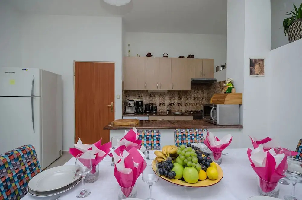 VILLA BARETIC
