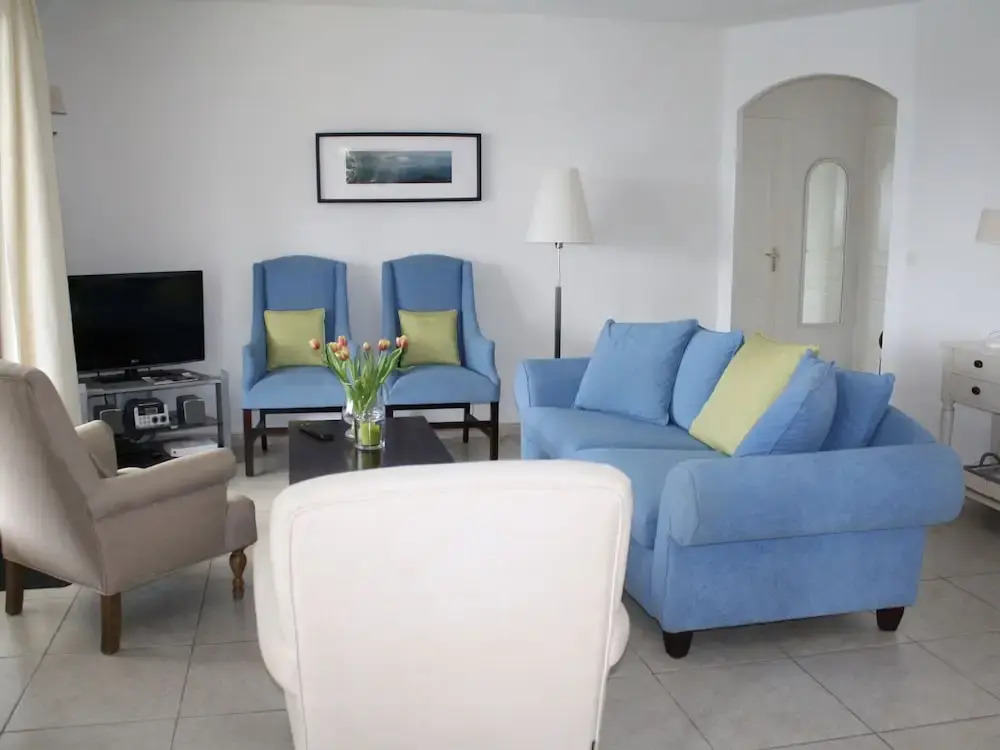 Modern villa in Camplong with private pool