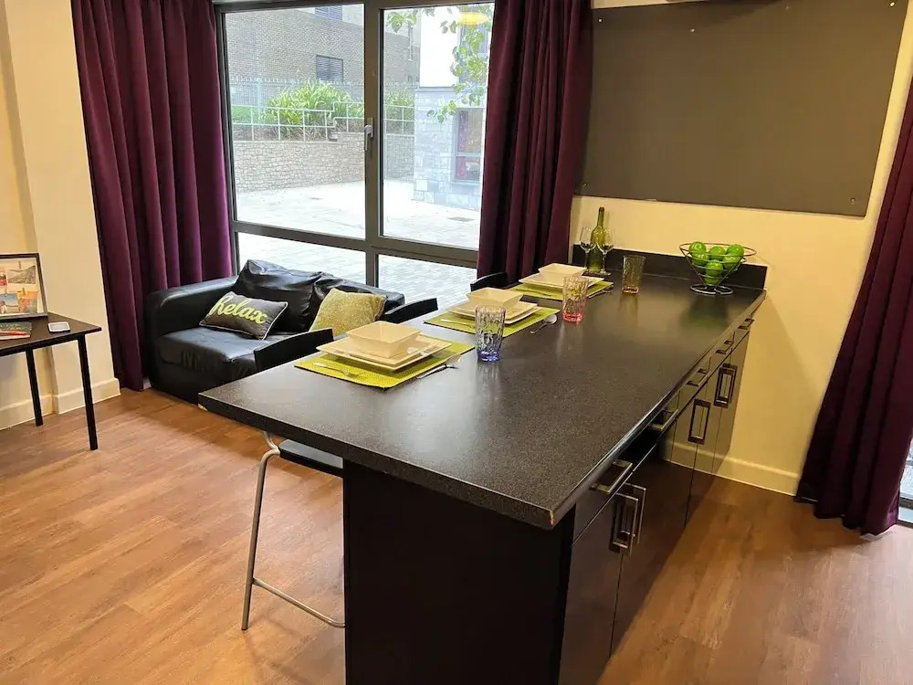 4 Bed Apartment @ Astor House by Pureserviced