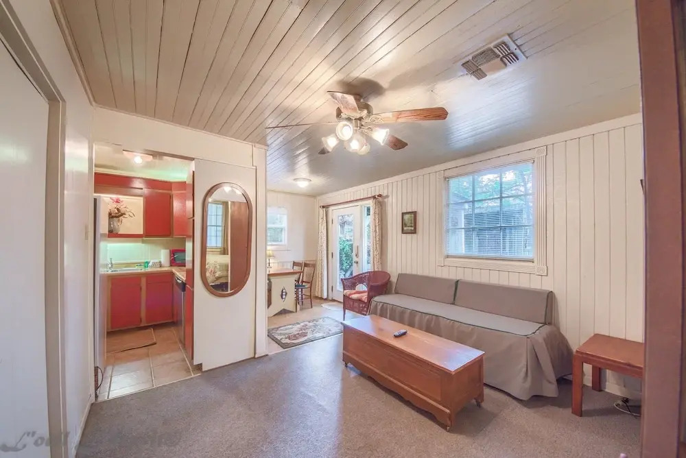 Carl Bellmer TS 360 - 2 Br Home