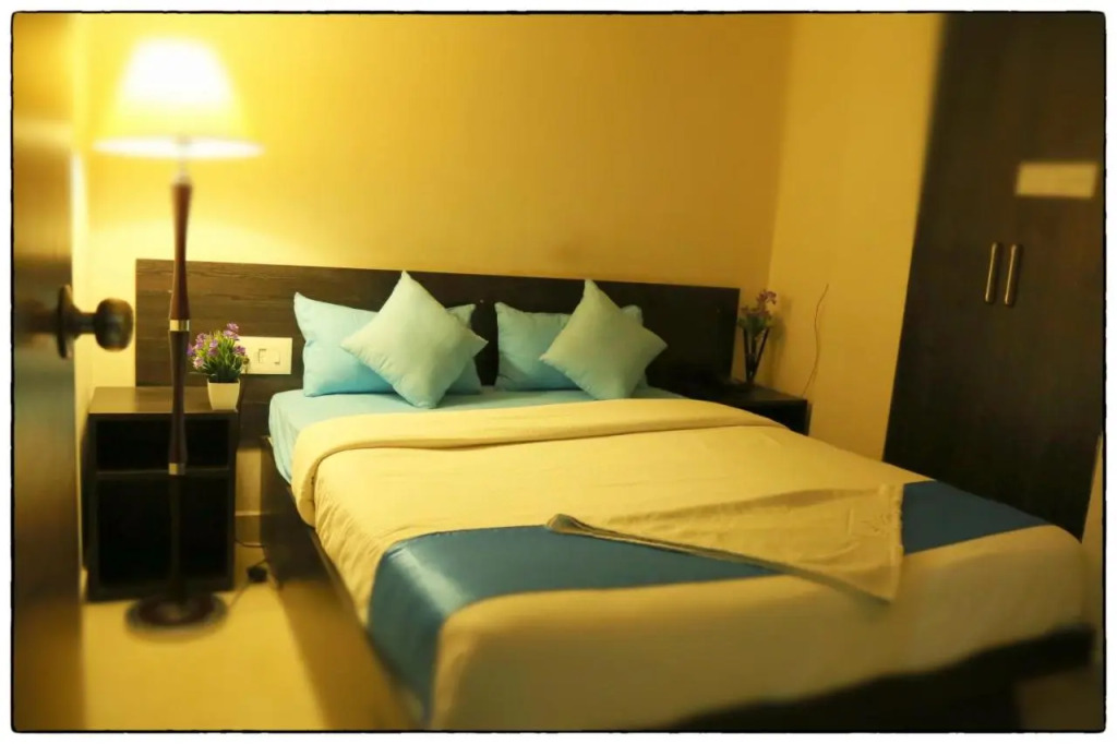 Hotel Bangalore Airport Inn, Near kempegowda Airport, Airport Pickup & Drop Available 24X7