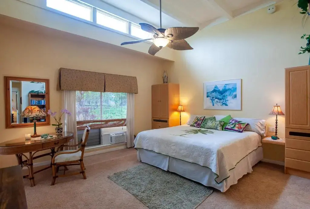 Puamana 25A: AC, spacious, updated, 8min hike to Anini, walk to shopping & more