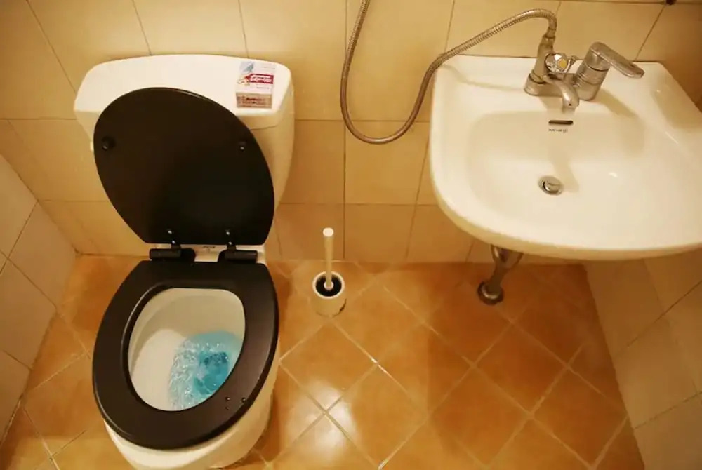 1sec from Hongdae SUB, Reliable room, wifi&Netflix