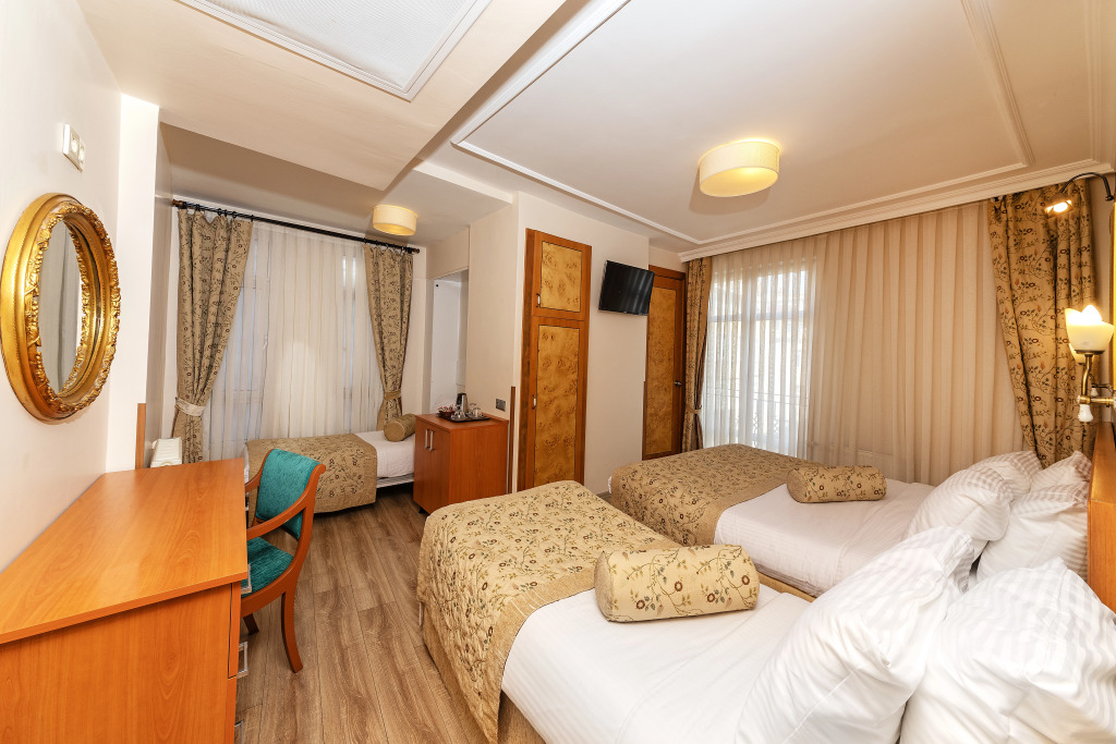 Santa Ottoman Hotel