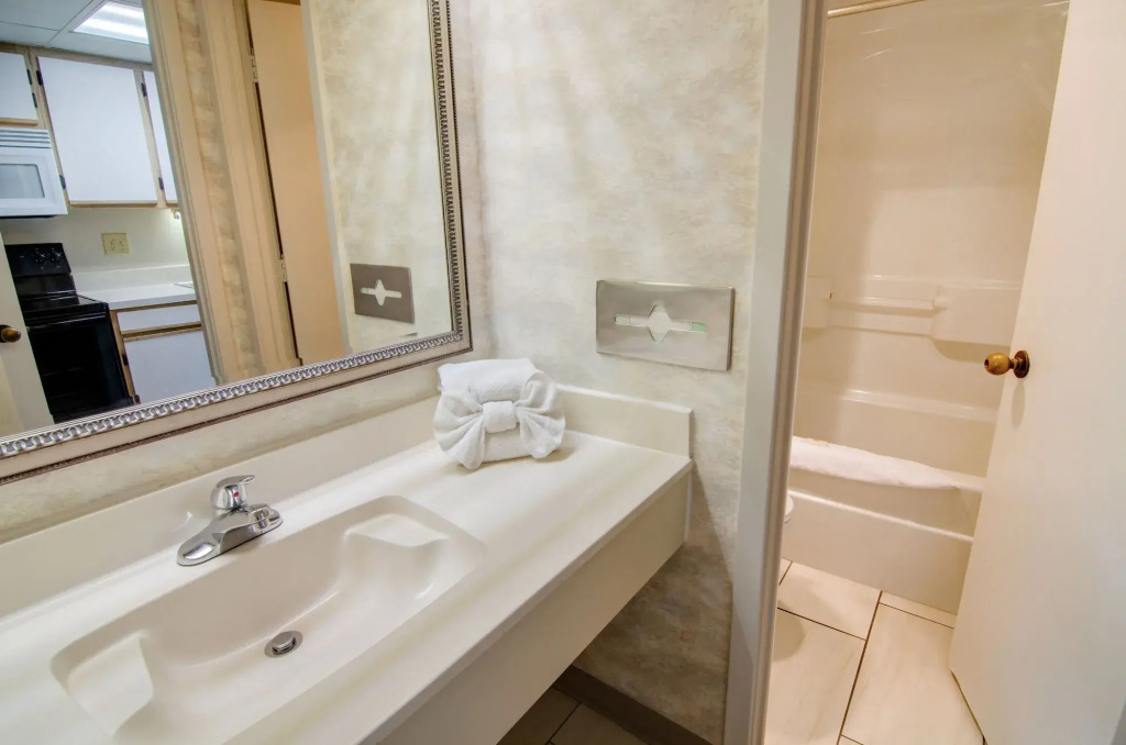 Captains Quarters Resort