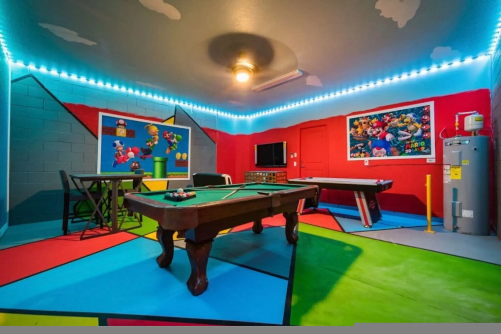 5 Bed Fun Themed Windsor Island Resort Getaway