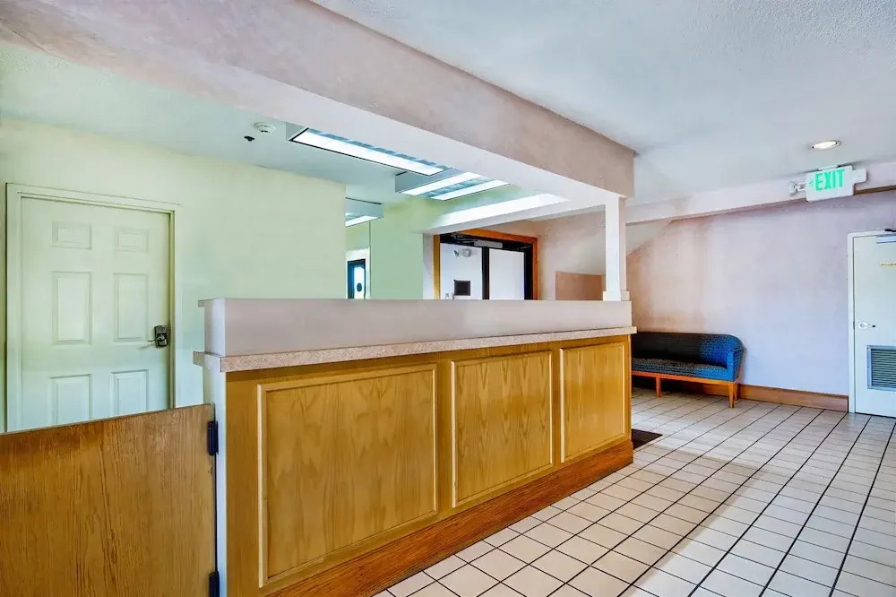 Motel 6 Jeffersonville, IN