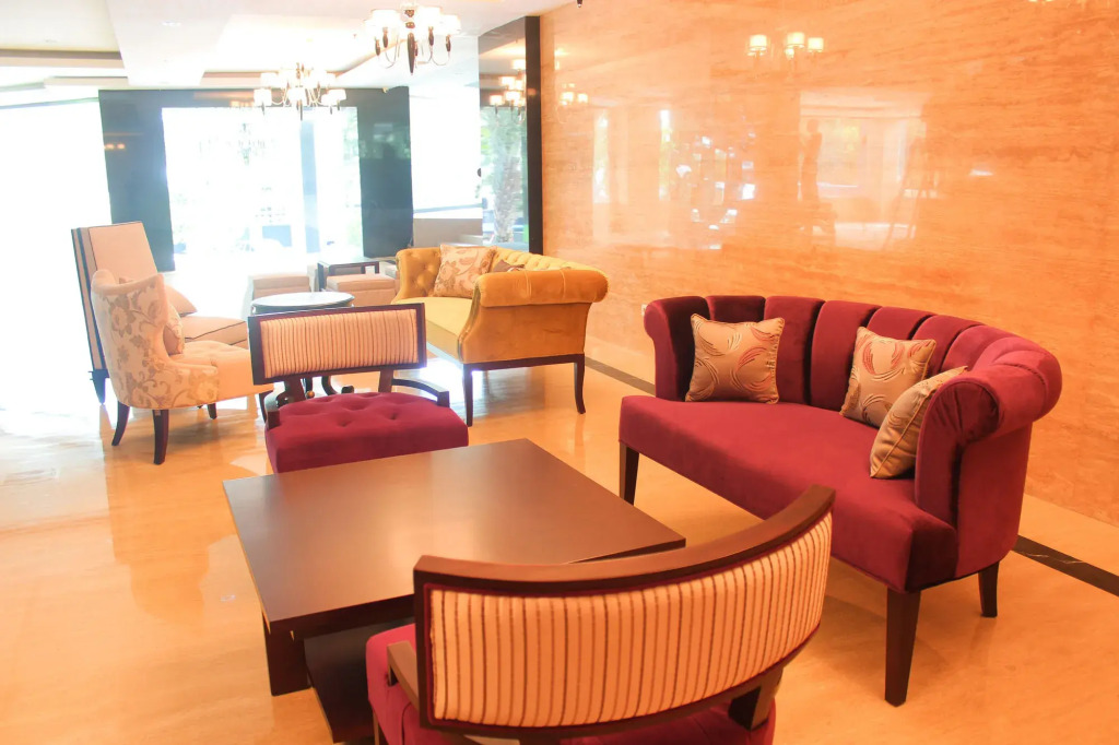 Royal Regantris Cendana
