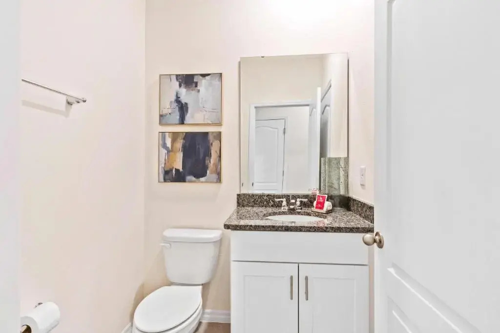 7663 Oakmoss Loop