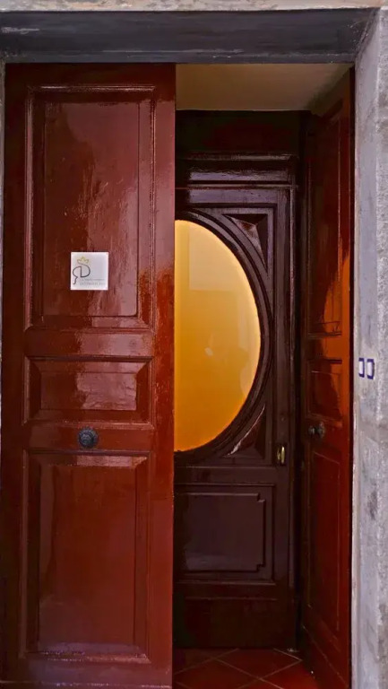 Domus Donnaregina Apartments