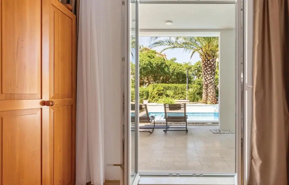 Nice Apartment in Makarska With Wifi, Outdoor Swimming Pool and Heated Swimming Pool