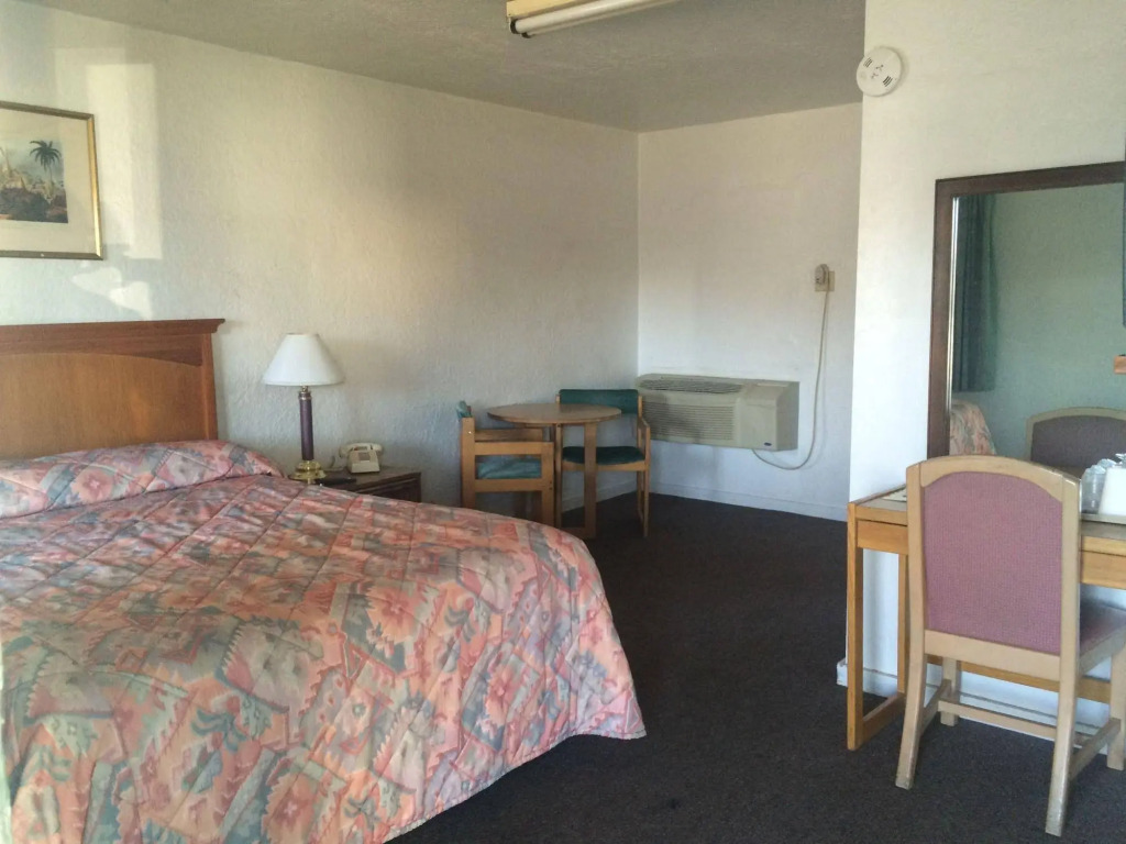 Economy Inn Motel