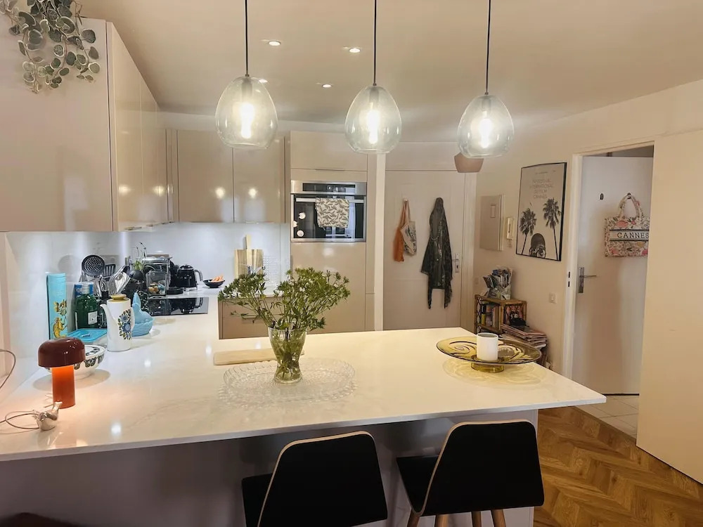 Lovely one Bedroom Apartment With Balcony Wifi Just Minutes Walk From Palais and Cannes Beaches - 109