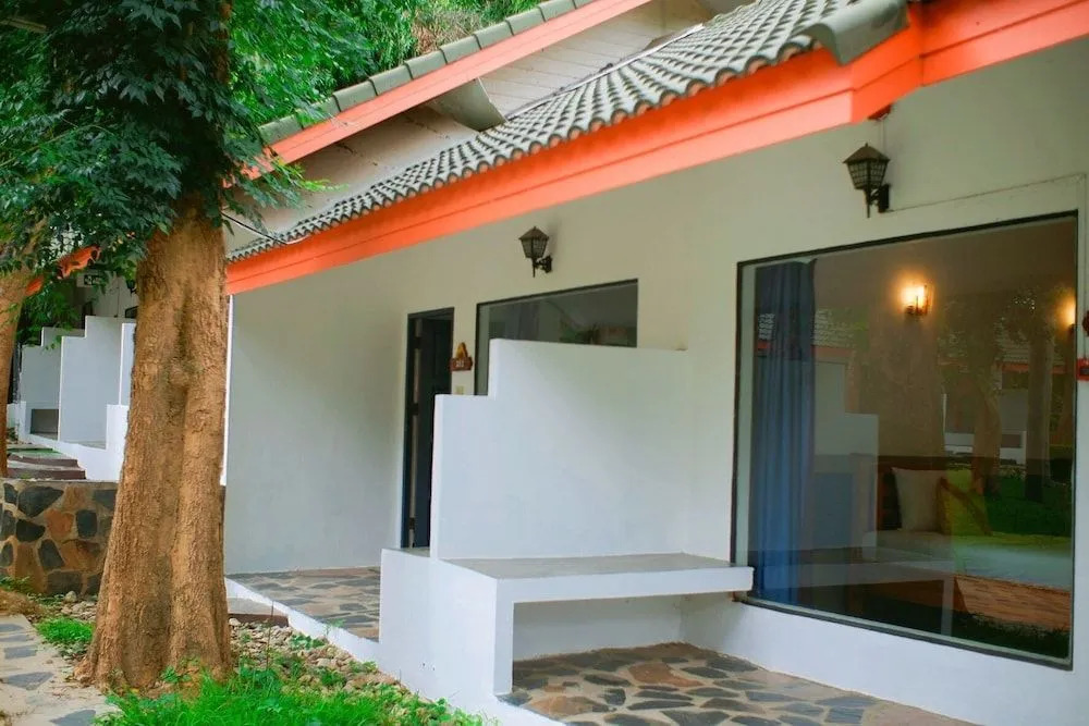 Baanrai Riverkwai Resort