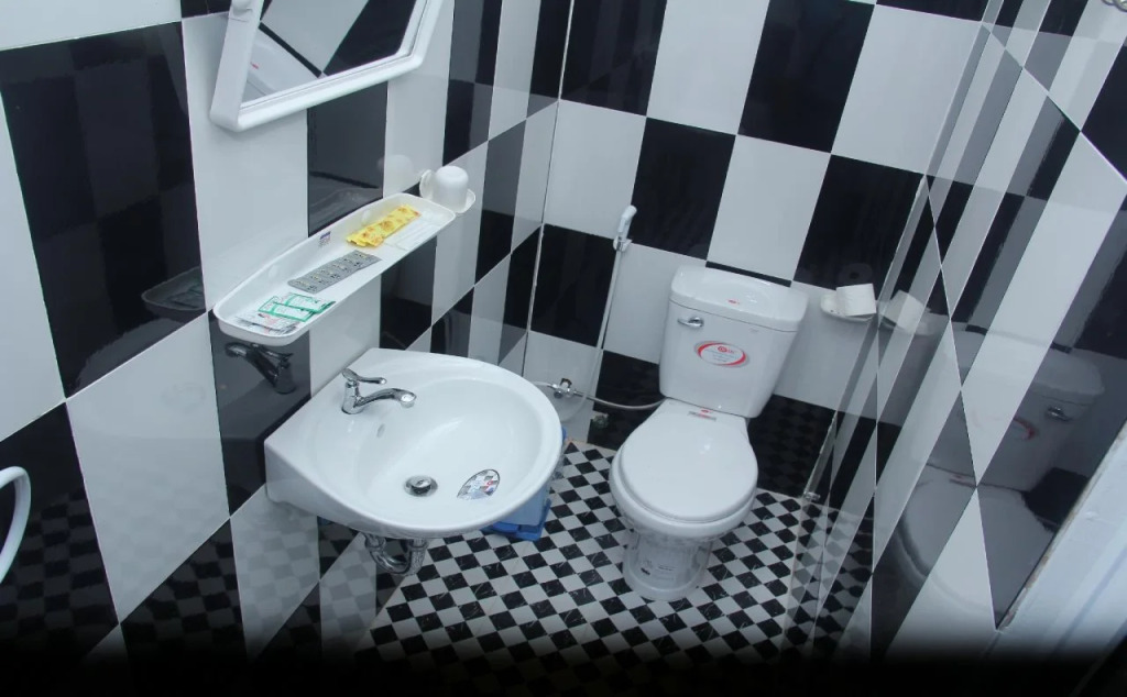 Amazon 1 Hostel