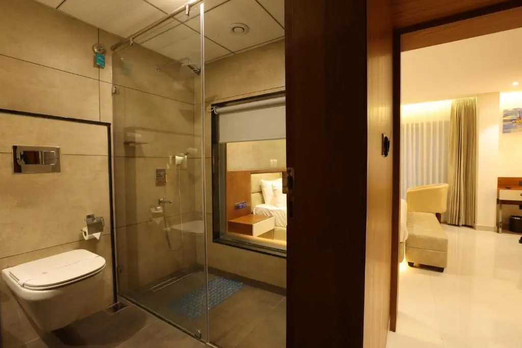 Royal Plaza Suites by RAK Rooms, Mangaluru