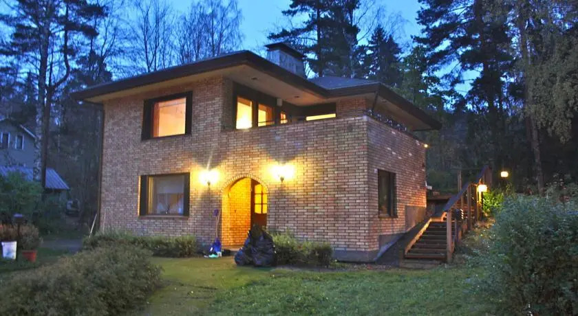 Villa Scarlet