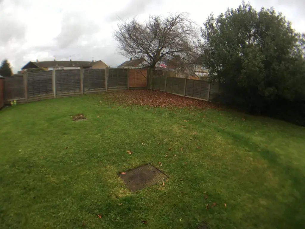5 bedrooms, 2 Reception Rooms, 2 Shower Rooms, Sleeps up to 7, Parking, Free WiFi & Netflix, Large Garden