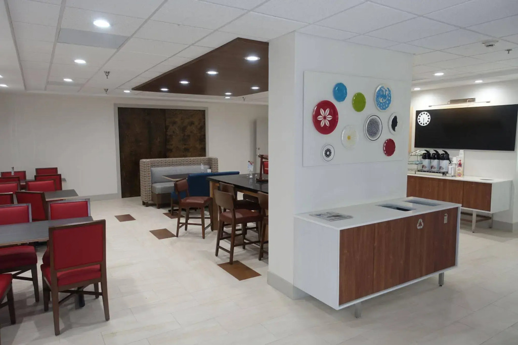 Holiday Inn Express & Suites Brentwood
