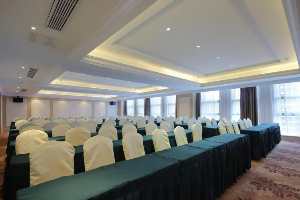 Vienna International Hotel (Hefei Zhongyue Plaza)