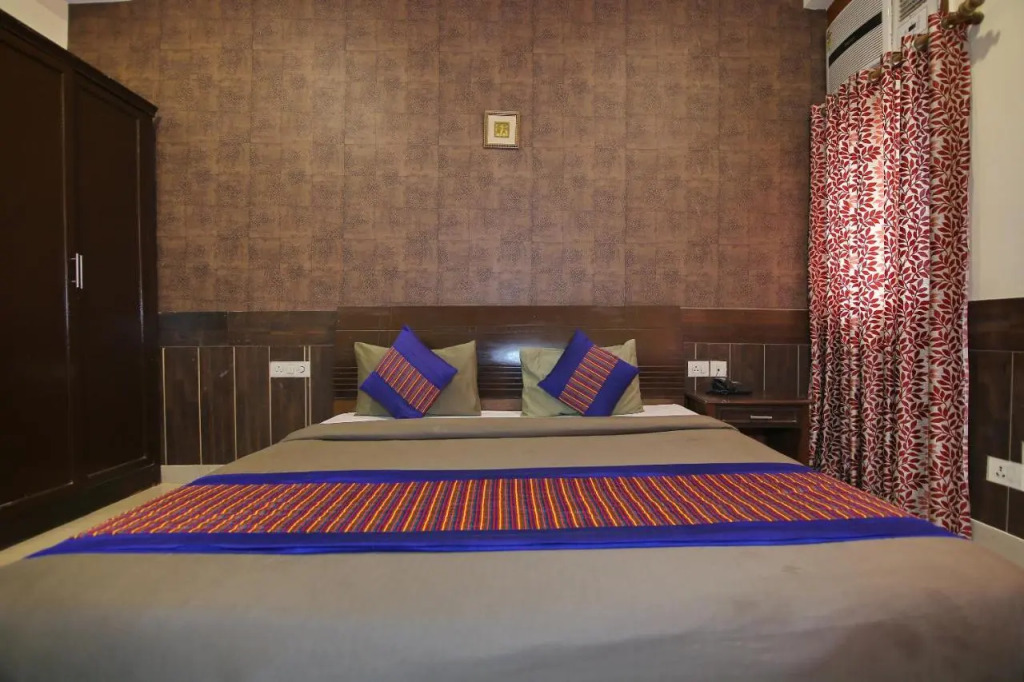 Hotel Sarthi
