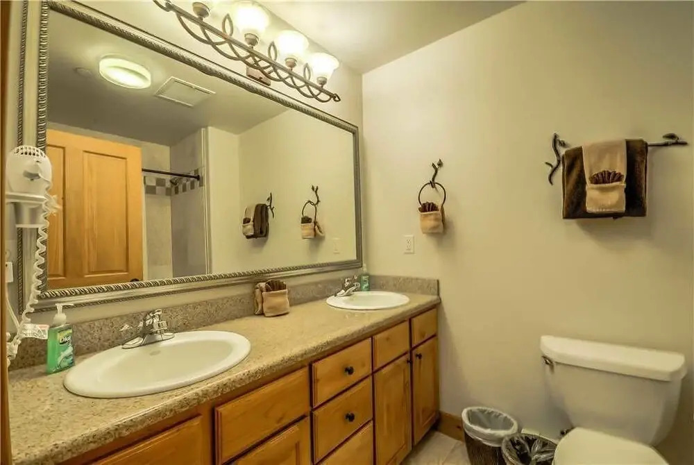 Canyon Creek B 204