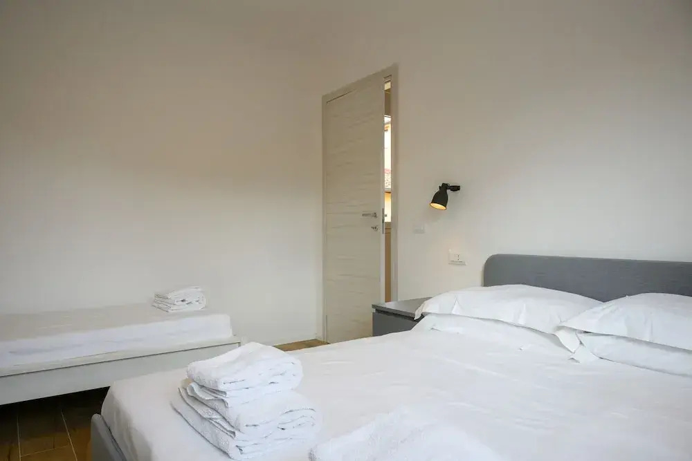 Sapiti Modern by Mmega