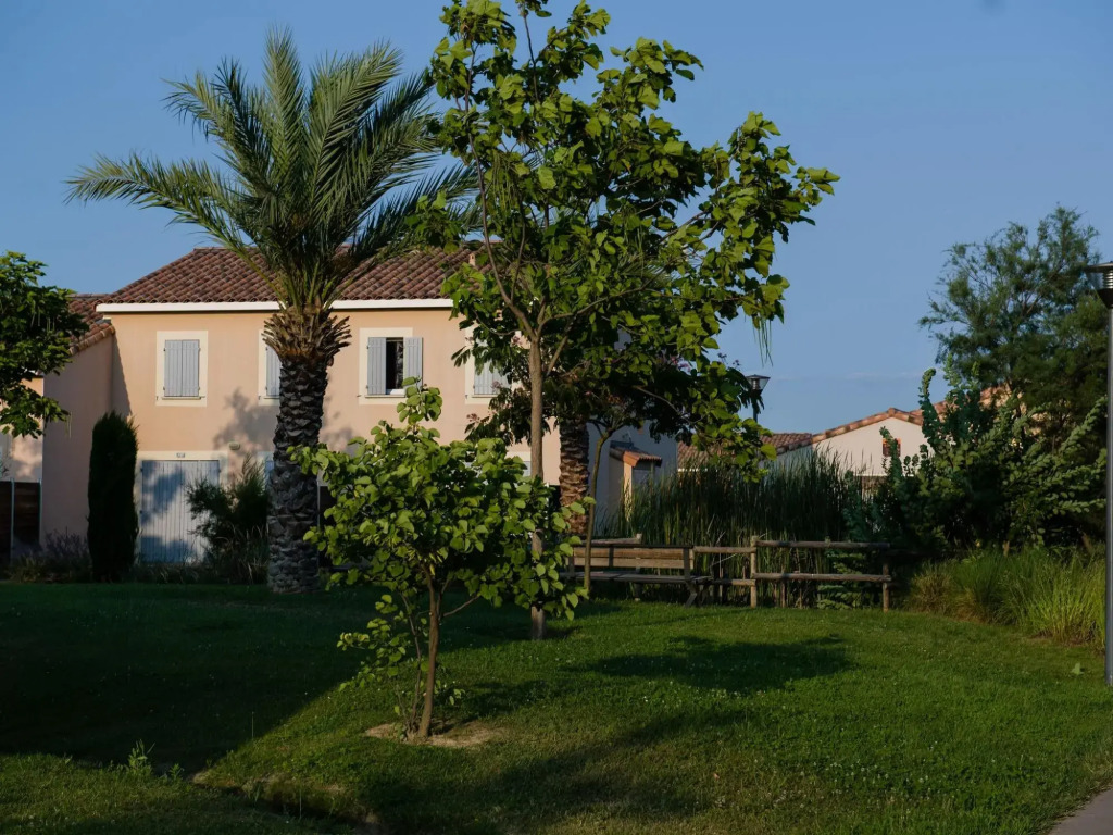 Holiday home in Mediterranean style with air con and bubble bath