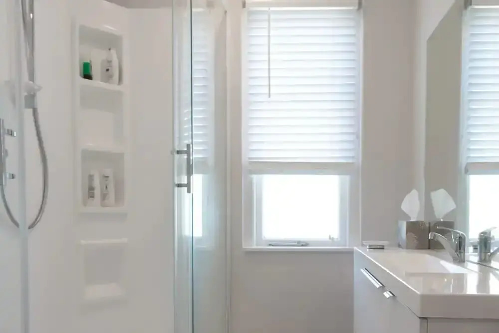 Freshly Renovated 2 Bedroom Apartment With Terrace