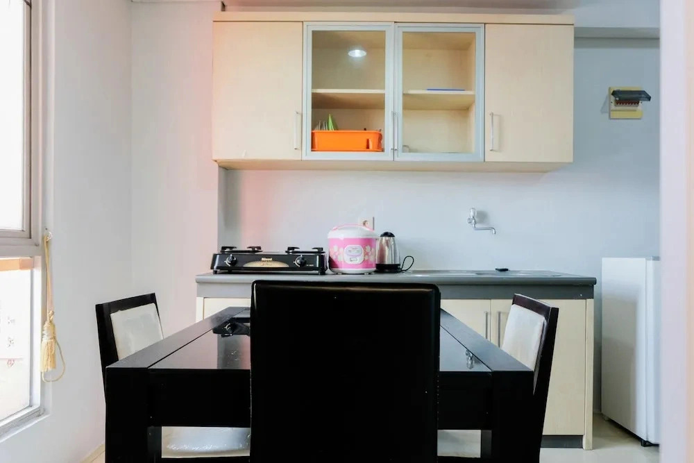 Simply And Comfy Studio Room At The Habitat Apartment