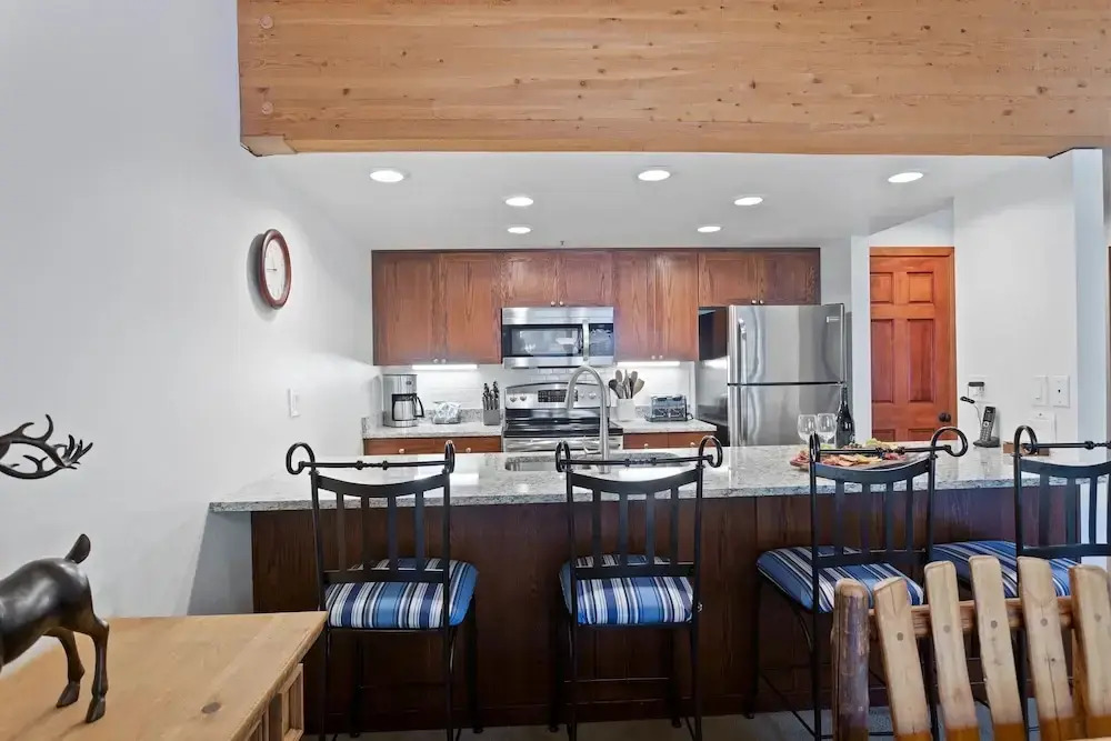 Lakeside at Deer Valley Resort - Two Bedroom Condo #1733 2 Condo