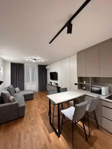 Apartment on Zamarstynivska 5