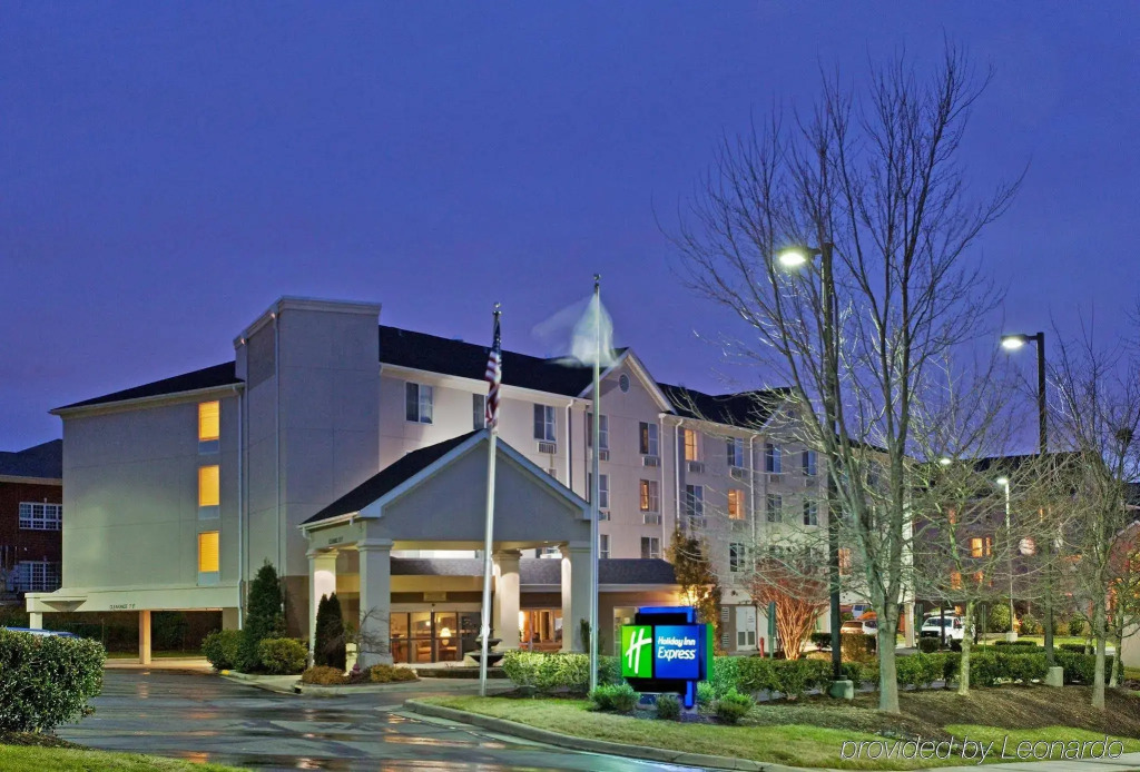 Holiday Inn Express Chapel Hill by IHG